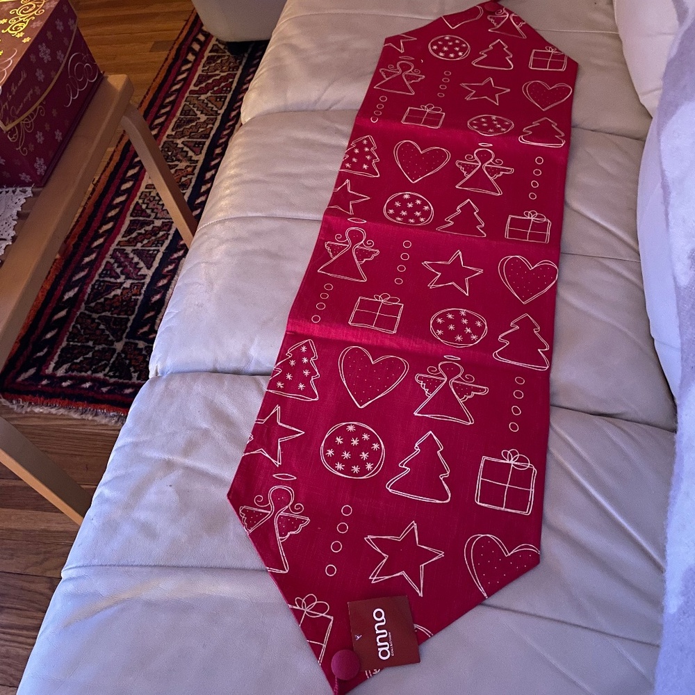 Beautiful red holiday table runner